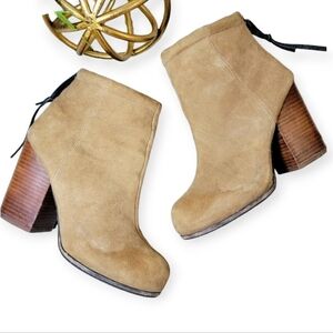 Jeffrey Campbell Rumble suede booties tan heel back zipper Size 8